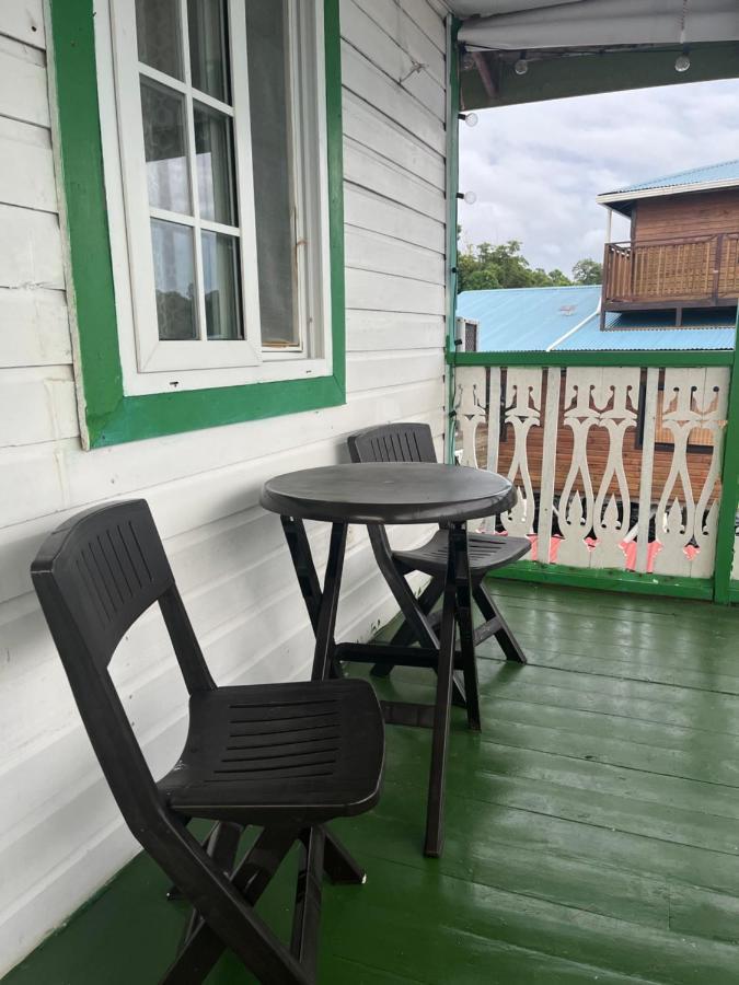 Hostal Cay Бастиментос Екстериор снимка