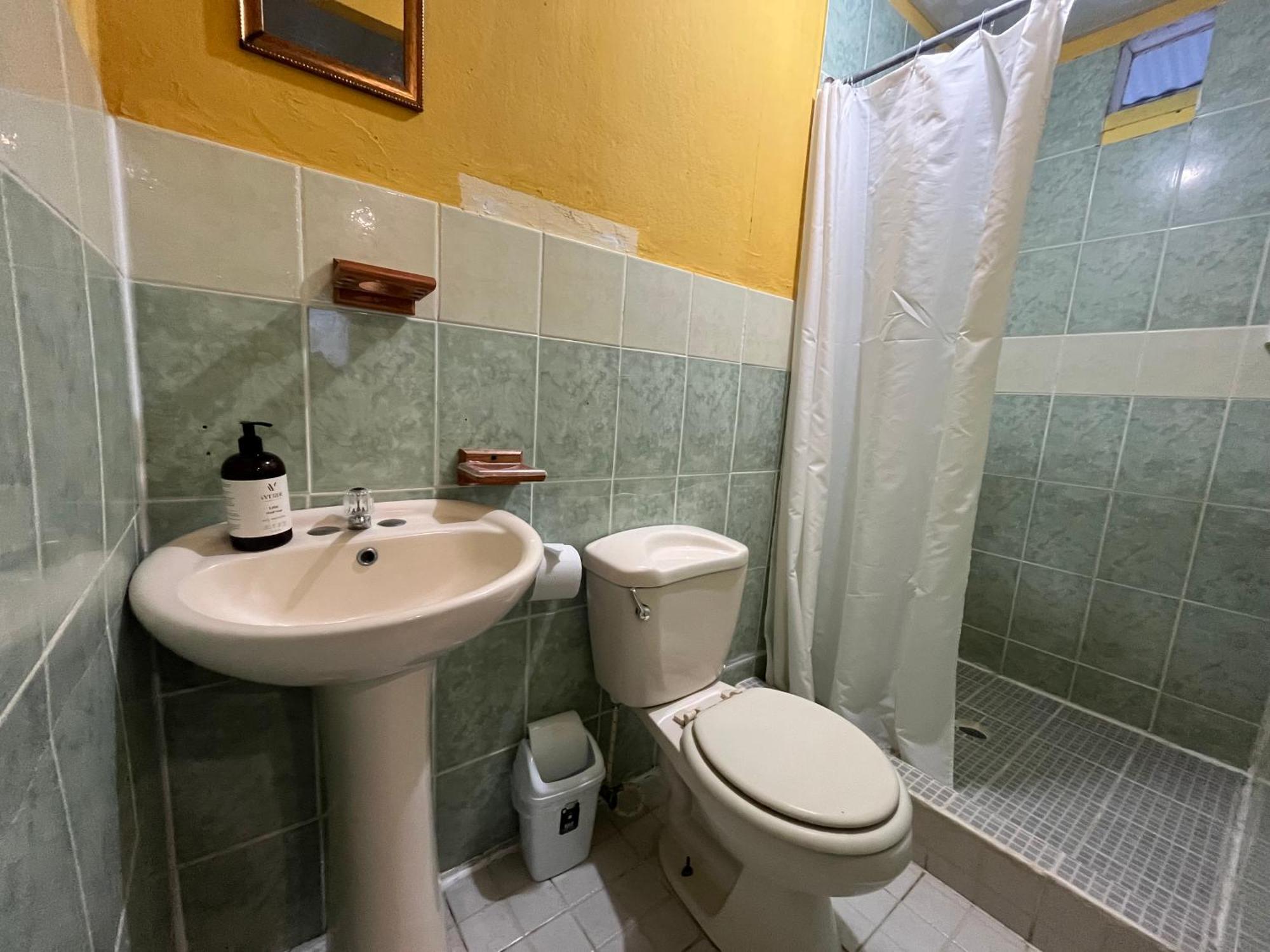 Hostal Cay Бастиментос Екстериор снимка